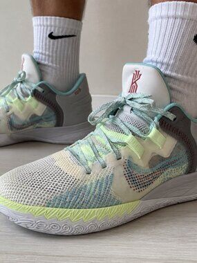 Nike Kyrie Flytrap V 5 TB White Mint Basketball Shoes Men’s Size 10.5